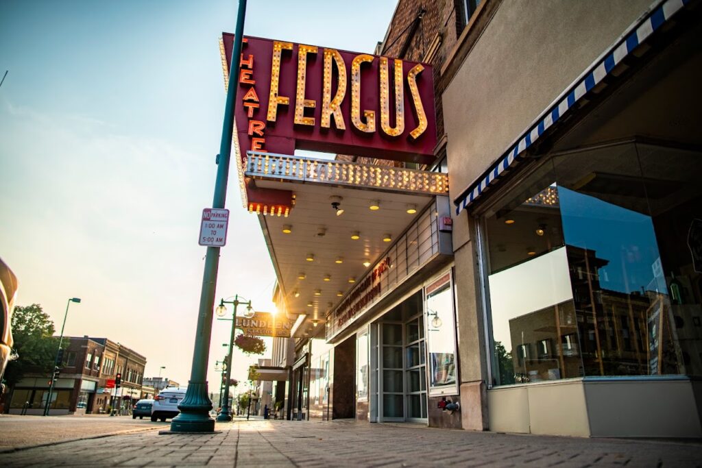 Outside view of the Fergus Falls Theater